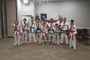 Sargento de la Armada obtuvo título de Campeón Mundial de Artes Marciales en EE.UU.