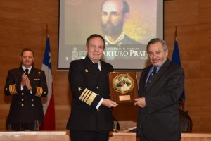 Facultad de Derecho de la Universidad de Chile rinde homenaje a Arturo Prat