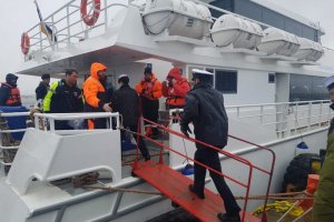 Capitanía de Puerto de Puerto Natales apoya rescate de lancha motor Luis Mario