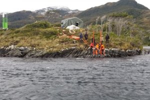 Armada instala moderno equipamiento en ayuda a la navegación en Angostura Kirke
