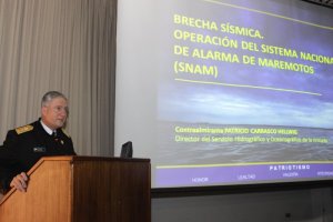 Director del SHOA expuso sobre Brechas Sísmicas y el SNAM