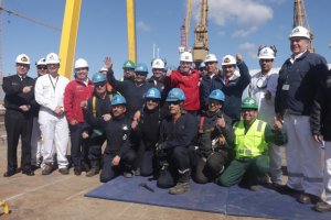 Ministro Espina visitó el astillero de Asmar y se reunió con dotaciones de la Base Naval Talcahuano