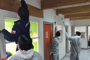Fragatas "Condell" y "Latorre" realizaron acción cívica en Puerto Edén
