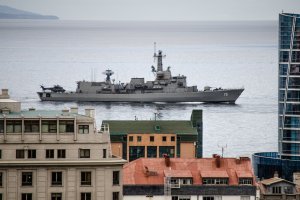 Unidades de la Escuadra zarparon desde Punta Arenas