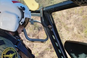 Capitanía de Puerto de Valparaíso coordinó rescate de personas atrapadas en roqueríos de Laguna Verde