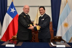 Armada de Argentina y Chile se reúnen para analizar y evaluar procedimientos en conjunto