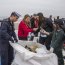 Neumáticos y miles de colillas de cigarro sacó de la playa personal de la Armada junto a la comunidad en Concón.