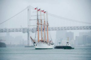 Buque Escuela "Esmeralda" ya está en Japón Buque Escuela "Esmeralda" ya está en Japón