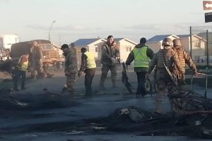 Vecinos se organizan junto a Tercera Zona Naval para defender su barrio Vecinos se organizan junto a Tercera Zona Naval para defender su barrio