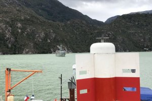 Buque "Cabrales" realizó mantención de señales marítimas al norte de Magallanes Buque "Cabrales" realizó mantención de señales marítimas al norte de Magallanes