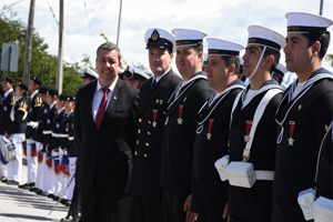 Distrito Naval Beagle participó en ceremonia de aniversario de Puerto Williams Distrito Naval Beagle participó en ceremonia de aniversario de Puerto Williams