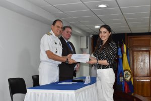 Oficial de la Gobernación Marítima de Punta Arenas es becada por la OMI para curso internacional en Colombia Oficial de la Gobernación Marítima de Punta Arenas es becada por la OMI para curso internacional en Colombia