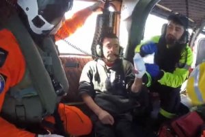 Armada realizó aeroevacuación médica de urgencia de pescador tras sufrir grave accidente en altamar Armada realizó aeroevacuación médica de urgencia de pescador tras sufrir grave accidente en altamar