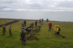 Marinos realizan curso contra el combate de incendio junto a Conaf en Punta Arenas Marinos realizan curso contra el combate de incendio junto a Conaf en Punta Arenas