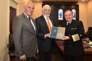 Comandante en Jefe de la Armada recibió anteproyecto de arquitectura del Bicentenario Museo Marítimo Nacional