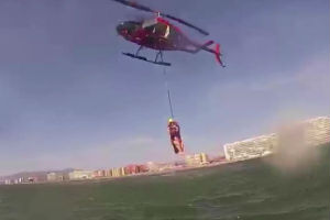 Nadadores de Rescate salvan a turista argentina en La Serena