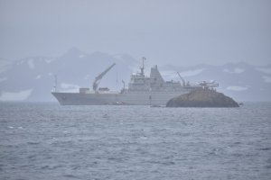 Ya se encuentra en la Antártica Chilena el AP-41 "Aquiles"