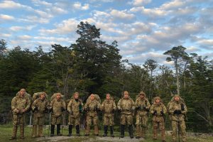 Destacamento de Infantería de Marina n°4 Cochrane entrena en los Dientes de Navarino
