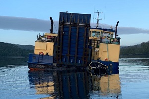 Autoridad Marítima de Castro despliega operativo por varamiento de Wellboat en Canal San Pedro Autoridad Marítima de Castro despliega operativo por varamiento de Wellboat en Canal San Pedro