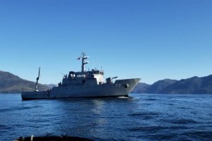 Patrullero "Contramaestre Ortiz" realizó reaprovisionamiento en el Faro Cabo Raper Patrullero "Contramaestre Ortiz" realizó reaprovisionamiento en el Faro Cabo Raper