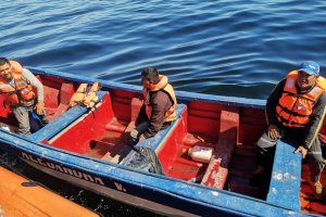 Tripulantes de la Lancha "Siloe" fueron rescatados ilesos por personal naval Tripulantes de la Lancha "Siloe" fueron rescatados ilesos por personal naval