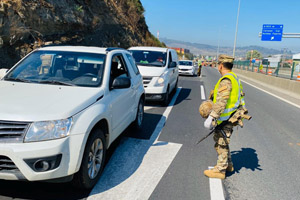 Jefe de la Defensa del Bío Bío llama a los habitantes de la región a continuar cumpliendo las medidas sanitarias para controlar el contagio por coronavirus Jefe de la Defensa del Bío Bío llama a los habitantes de la región a continuar cumpliendo las medidas sanitarias para controlar el contagio por coronavirus