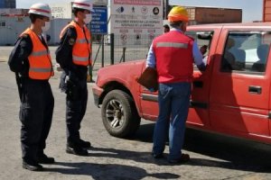Autoridad Marítima de Talcahuano y Coronel realizaron fiscalización preventiva por Covid-19 junto a personal de salud Autoridad Marítima de Talcahuano y Coronel realizaron fiscalización preventiva por Covid-19 junto a personal de salud