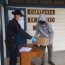 En Chiloé Armada apoyó entrega de cajas de alimentos de la Junta Nacional de Auxilio Escolar y Becas.