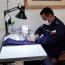 Sastres navales de Punta Arenas confeccionan mascarillas para prevenir el Covid-19