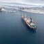 Continúan labores para desvarar buque en la Antártica Chilena