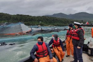 Armada controla tareas en centro de cultivo destruido por malas condiciones meteorológicas Armada controla tareas en centro de cultivo destruido por malas condiciones meteorológicas