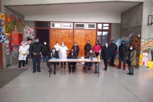 Personal de la Tercera Zona Naval apoyó a la distribución de ayuda junto a Junaeb Personal de la Tercera Zona Naval apoyó a la distribución de ayuda junto a Junaeb