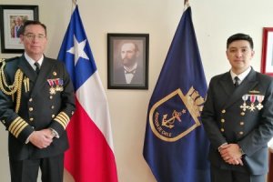 Agregaduría de Colombia realizó conmemoración por el 141° aniversario de las Glorias Navales Agregaduría de Colombia realizó conmemoración por el 141° aniversario de las Glorias Navales