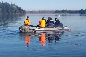 Autoridad Marítima y la Dirección General de Aguas realizaron fiscalización en las lagunas Chica y Grande de San Pedro de la Paz Autoridad Marítima y la Dirección General de Aguas realizaron fiscalización en las lagunas Chica y Grande de San Pedro de la Paz