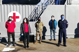 Gracias a alianza entre la Armada de Chile, Seremi de Desarrollo Social y Gobierno Regional 123 familias de Islas Desertores recibirán ayuda social Gracias a alianza entre la Armada de Chile, Seremi de Desarrollo Social y Gobierno Regional 123 familias de Islas Desertores recibirán ayuda social