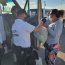  Autoridad Marítima y Fundación Carlos Condell apoyaron la entrega de canastas JUNAEB a estudiantes de caletas al sur de Iquique  