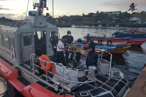 Armada efectuó evacuación de emergencia a tripulante en Rapa Nui Armada efectuó evacuación de emergencia a tripulante en Rapa Nui