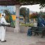 Servidores de la Cuarta Zona Naval sanitizan plaza Slava y entregan elementos de protección personal