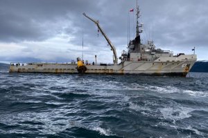 Remolcador "Lautaro" efectuó reparación de señalización marítima en Canal Beagle Remolcador "Lautaro" efectuó reparación de señalización marítima en Canal Beagle