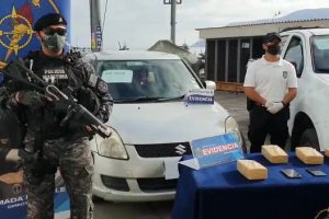 Policía Marítima desbarata organización que traficaba drogas a través de caletas en Iquique Policía Marítima desbarata organización que traficaba drogas a través de caletas en Iquique