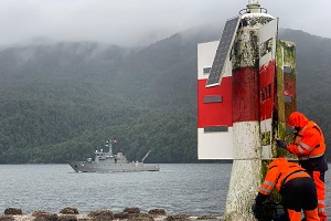 Patrullero Cirujano Videla efectúa mantenimiento de señalización marítima en la región de Aysén Patrullero Cirujano Videla efectúa mantenimiento de señalización marítima en la región de Aysén