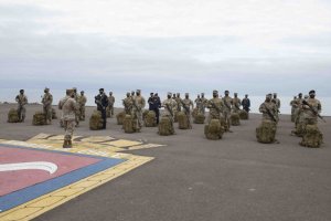 Pelotón "Lynch Beta" se desplegó hacia Chiloé Pelotón "Lynch Beta" se desplegó hacia Chiloé