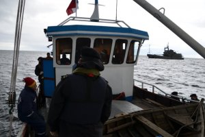Buque "Ingeniero Slight" fiscalizó cumplimiento al cordón sanitario en el Golfo de Ancud Buque "Ingeniero Slight" fiscalizó cumplimiento al cordón sanitario en el Golfo de Ancud