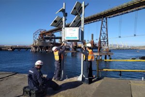 Profesionales del SHOA reinstalaron estación del nivel mar de Huasco Profesionales del SHOA reinstalaron estación del nivel mar de Huasco