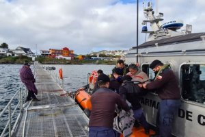 Autoridad Marítima rescató a tres tripulantes en el área de Melinka Autoridad Marítima rescató a tres tripulantes en el área de Melinka