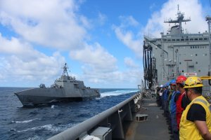 Petrolero “Montt” apoya operaciones de interdicción de tráfico ilícito junto a Marina y Guardia Costera de Estados Unidos Petrolero “Montt” apoya operaciones de interdicción de tráfico ilícito junto a Marina y Guardia Costera de Estados Unidos