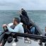 Petrolero Montt rescató a 6 personas tras volcarse yate en la bahía de Panamá