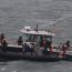  Petrolero Montt rescató a 6 personas tras volcarse yate en la bahía de Panamá  