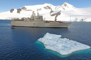 Transporte “Aquiles” realiza sus primeras faenas en el inicio de la Campaña Antártica 2020-2021 Transporte “Aquiles” realiza sus primeras faenas en el inicio de la Campaña Antártica 2020-2021
