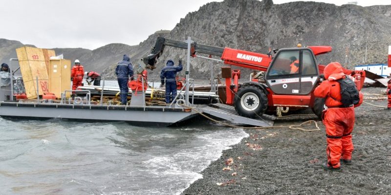 Las Barcazas Skua y su rol en la Antártica